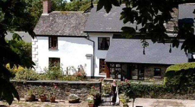 Burton Farmhouse