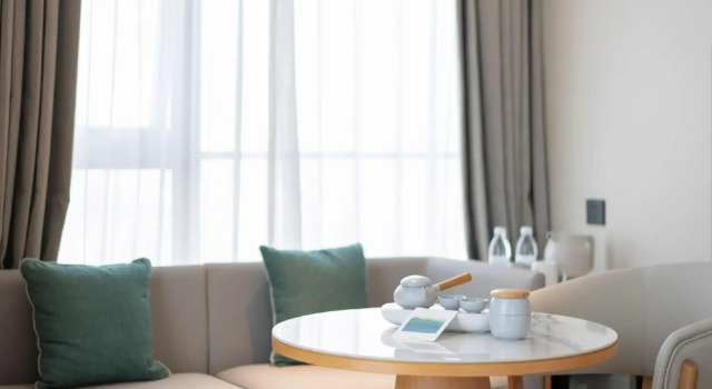 JI Hotel (Guangzhou Tianhe Sports Center), Забронировать Отель Отели Гуанчжоу с парковкой, рядом с Станция метро Tianhe Sports Centre, Парковка