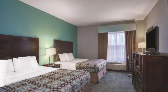 Четырёхместный номер Standard La Quinta by Wyndham Knoxville East