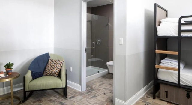 Private 4-Bed room Hotel Rendale Miami Beach