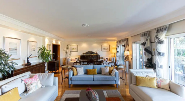 Exclusive Luxury4you – Beachfront Boutique Penthouse Apt!, Varaa Boutique-hotelli Hotellit Porto pysäköinnillä, Pysäköinti