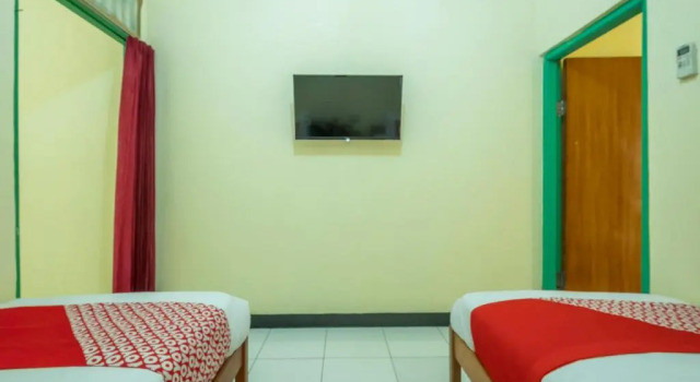 Deluxe Twin room OYO 1750 Lourdes