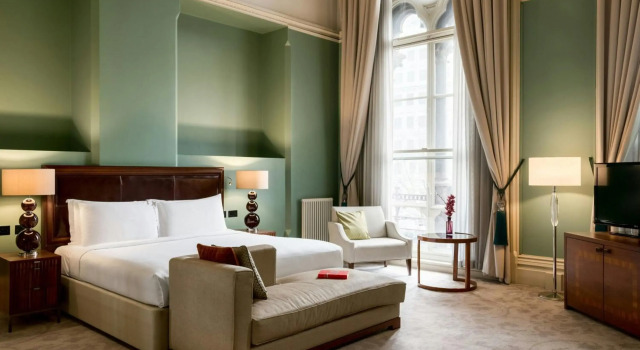 St. Pancras London, Autograph Collection ®