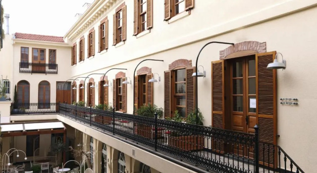 Ecole St Pierre Hotel