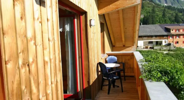 Апартаменты с 2 комнатами с балконом и с видом на горы Haus Rothorn