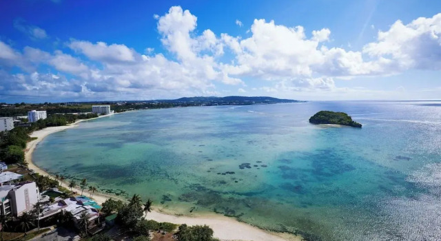 Deluxe Vierer Zimmer mit Balkon und an der Küste Hoshino Resorts RISONARE Guam