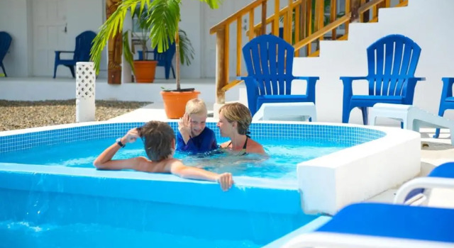 Cosmopolitan Guesthouse, Rezervovat Hotel Hopkins Stann Creek
