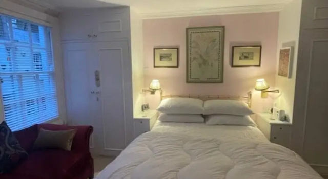 Expansive 4BD Home- 15 min From Buckingham Palace!
