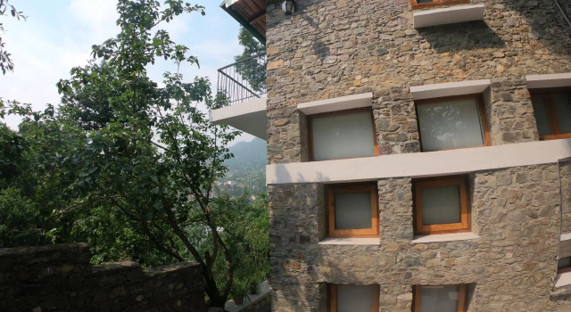 Люкс Monolith Resorts