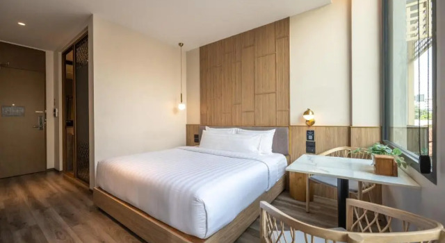 Номер Standard с балконом SHAN Villas Sukhumvit ฌานวิลล่า สุขุมวิท