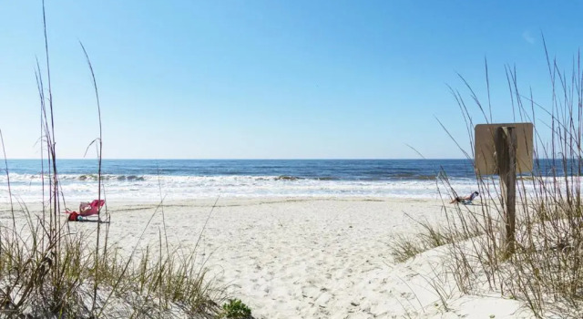 Коттедж 1 4 Us by Oak Island Accommodations