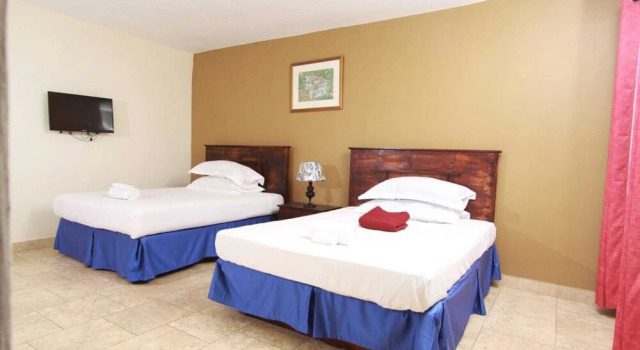 Hotel Citadel Rosehall, Забронировать Отель Отели Монтего-Бэй с парковкой, Парковка