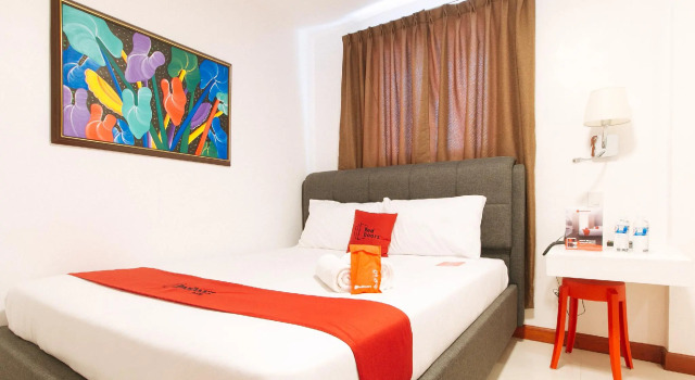 Четырёхместный семейный номер Standard RedDoorz Plus @ Costa Roca Balamban