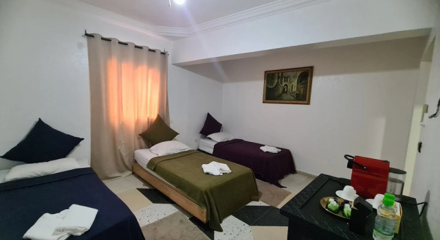 Кровать в общем номере (мужской номер) Hotel Apart LRB
