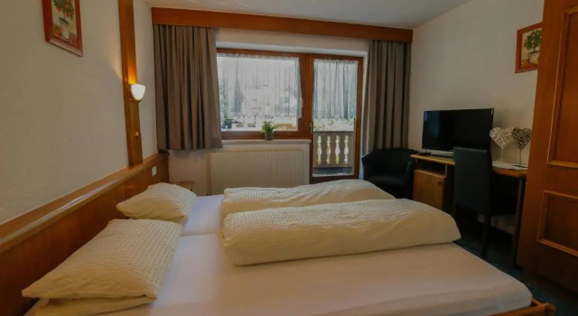 Двухместный номер Standard с балконом Hotel Tia Apart