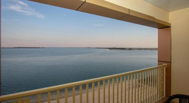 Двухместный номер Superior Bin Majid Flamingo Beach Resort