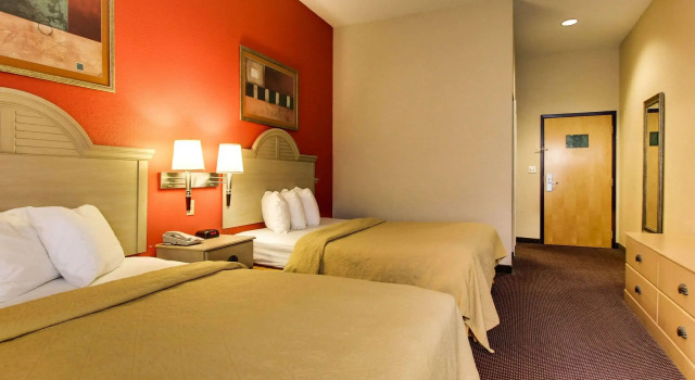 Quality Inn & Suites Hattiesburg North, Забронировать Отель Отели Хаттисберг 4 звезды, рядом с Lake Terrace Convention Center, 4*