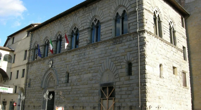 Col di Fiore, Rezervovat Hotel Apecchio 