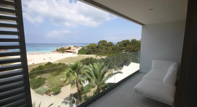 Полулюкс с видом на море Hotel Cala Saona & Spa