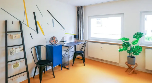 Designer hostel room for 2, Забронировать Хостел Отели Мангейма с парковкой, рядом с Ратуша Мангейма, Парковка