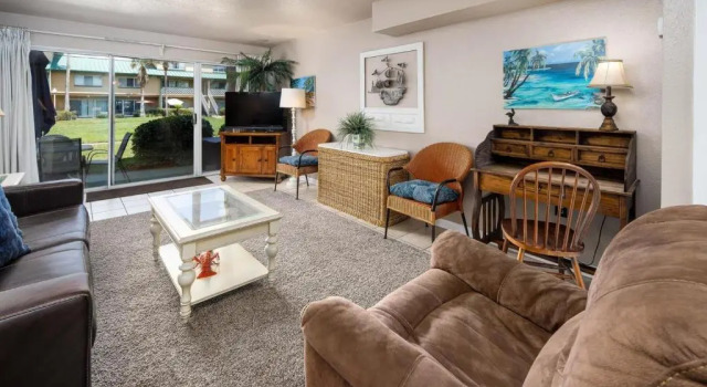 Seaspray Condos 205A, Забронировать Отель Отели Форт-Уолтон-Бич с парковкой, рядом с Пирс на острове Окалооса, Парковка