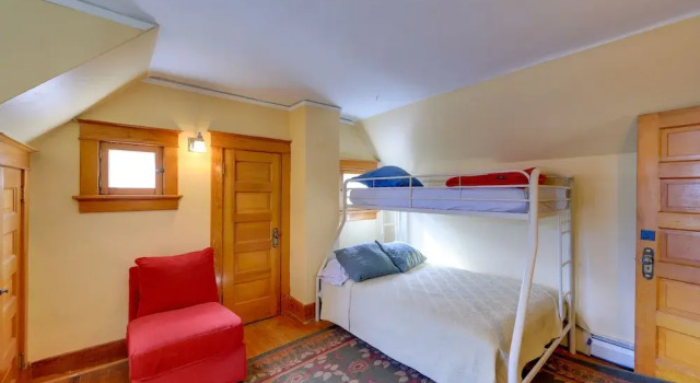 Коттедж с 2 комнатами Home in Downtown Idaho Springs: 2022-01