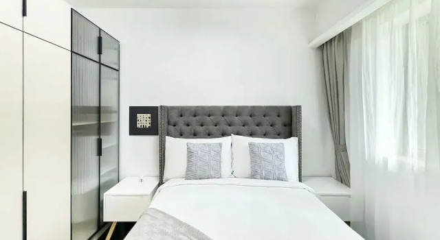 Tyms 3BR 2BA Apt West NanjingRD Line2 14, Varaa Hotelli Shanghai Shanghai