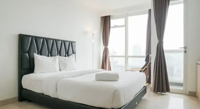 Номер Standard Minimalist And Strategic Studio Room At Menteng Park Apartment