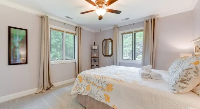 Коттедж Waterfront Troutman Vacation Rental on Lake Norman