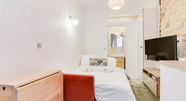 Lovely Studio Near Le Moulin Rouge And Montmartre, Забронировать Отель Париж Иль-де-Франс, рядом с Гран Бульвар