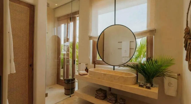 Unique mediterranean-style villa with golf and lake view in luxury beach resort, Prenota Resort Hotel a Punta Cana con piscina, Piscina
