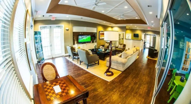 Lucaya 4 Bedrooms 3 Baths Townhome With Starwars Bedroom!