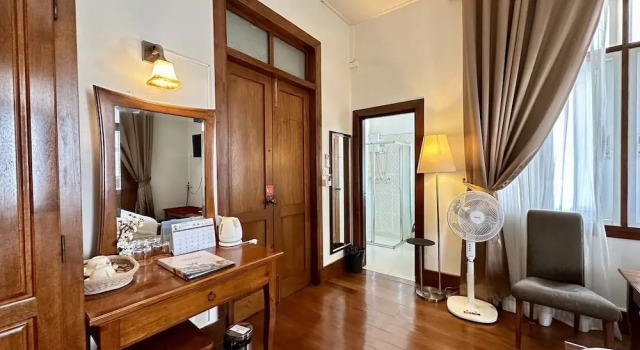 Номер Deluxe Dinsomon Hotel