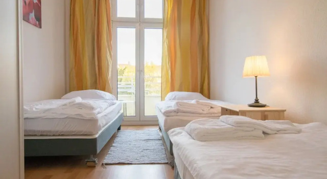Tolstov-Hotels Big 2 Room City Apartment