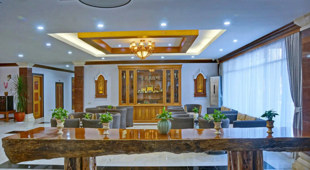 The Regency Hotel, Reservar Hotel Nyaung U 