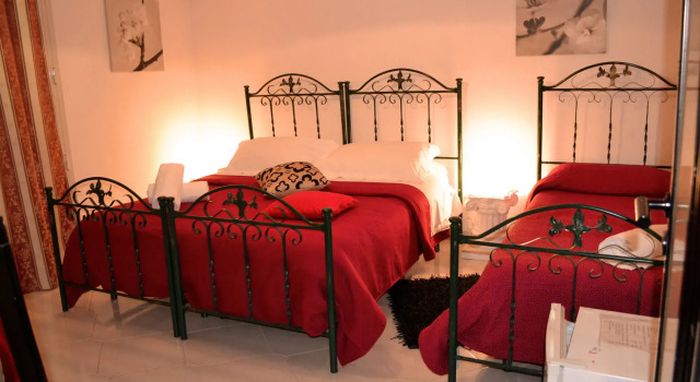 Villa Ambra B&B, Забронировать Отель «постель и завтрак» Ното Долина Ното