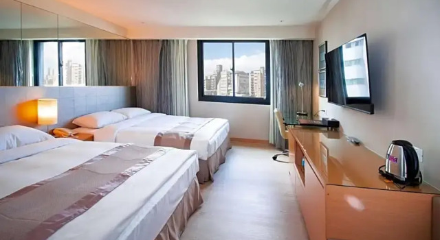 Четырёхместный номер Standard Holiday Inn Express Taipei Train Station by IHG