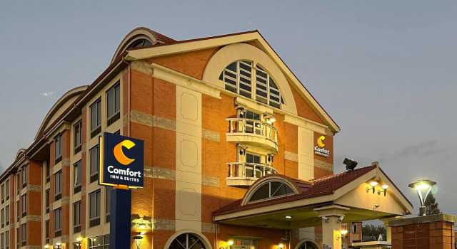 Comfort Inn & Suites LaGuardia Airport, Забронировать Отель Отели Куинс с парковкой, Парковка