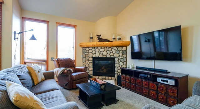 Snowcreek V #997 2 Bedroom Condo by RedAwning
