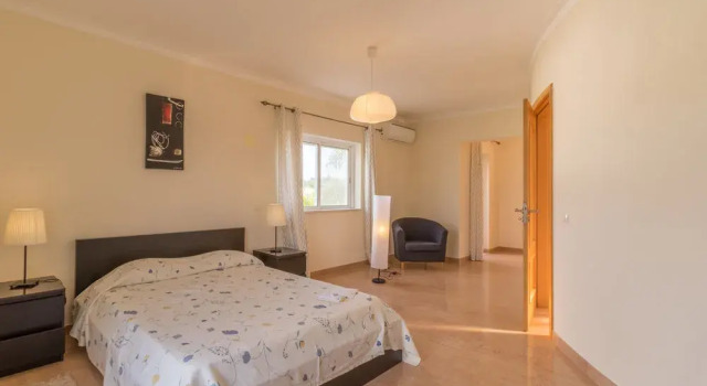 Villa Alvor, Boek Villa Hotels in Albufeira met parkeren, Parkeren