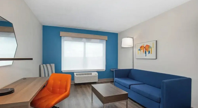 Четырёхместный люкс Holiday Inn Express Hotel & Suites Ooltewah Springs - Chattanooga by IHG