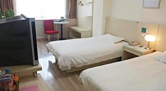 Hundred Chain Business Hotel, Забронировать Отель Сиань Шэньси, рядом с Luomashi Walking Street