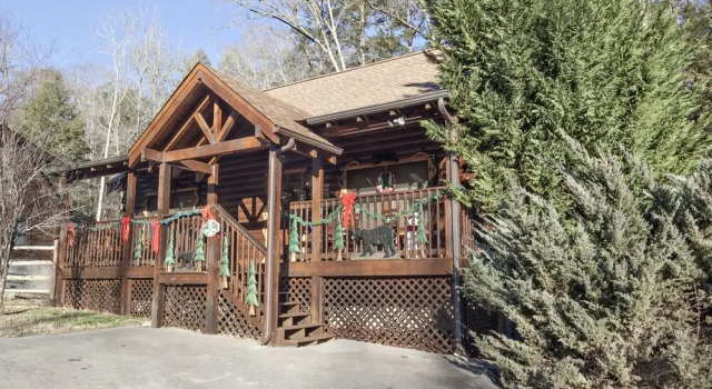 The Cozy Bear by Eagles Ridge Resort