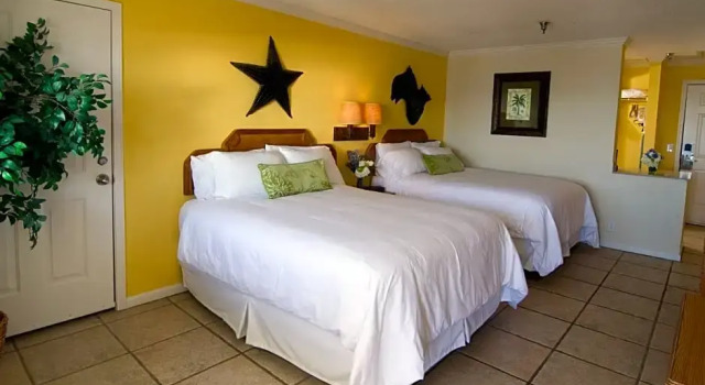 Четырёхместный номер Standard Ocean Isle Inn
