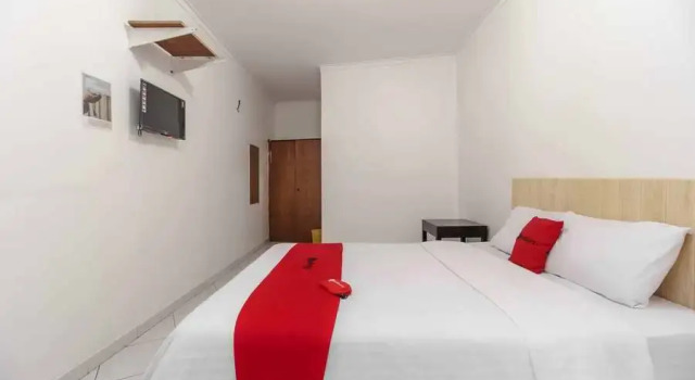 RedDoorz Syariah near Ragunan Zoo 3, Rezervasyon Otel Jagakersa otoparklı oteller, Otopark