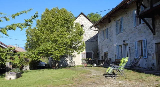 Двухместный номер Standard с видом на сад Chambres dhôtes des Deux Lacs