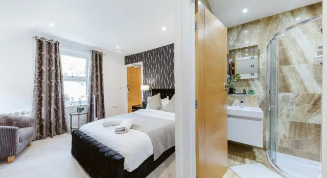 Modern city centre studio apartment