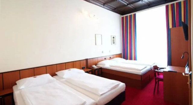 Четырёхместный номер Standard Drei Kronen Hotel Wien City