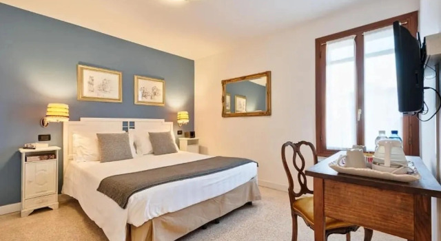 V-nice rooms, Забронировать Отель Венеция Венето, рядом с Станция Венеция — Санта-Лучия