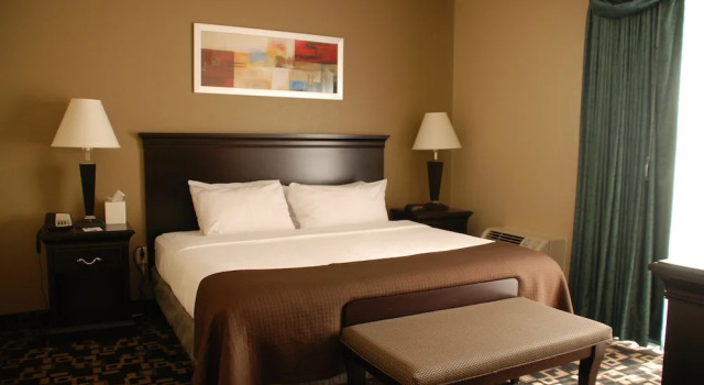 Люкс Deluxe The Plaza Hotel & Suites Winona